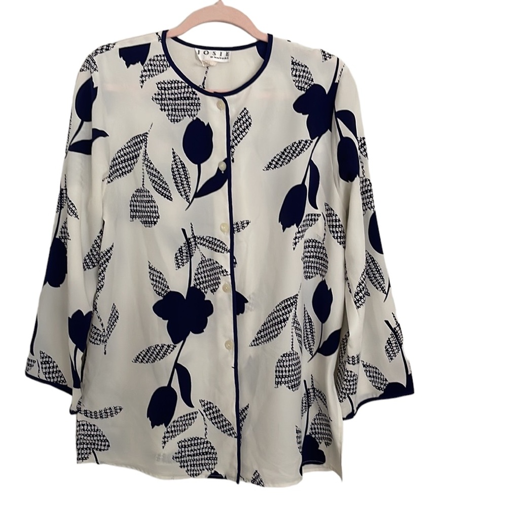 Josie by Natori white w blue floral lounge nightshirt